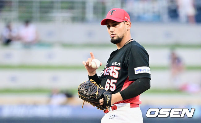 KIA 타이거즈 선발투수 산체스가 사인을 보내고 있다. 2023.07.26 / foto0307@osen.co.kr