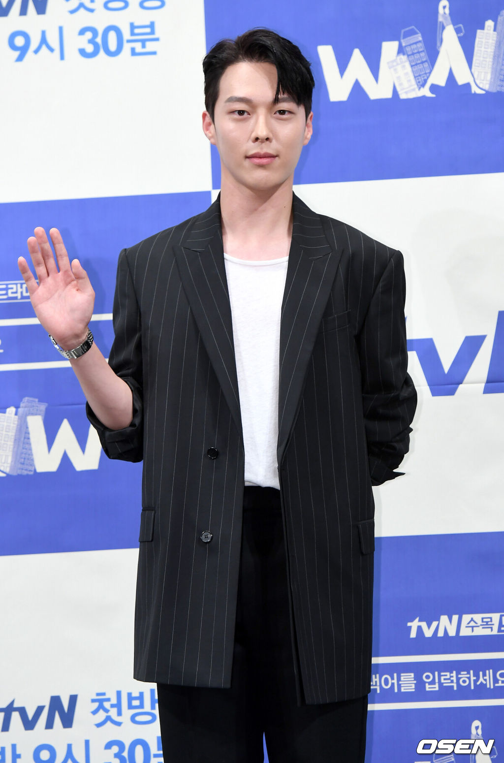 29일 오후 서울 논현동 임피리얼 팰리스 호텔에서 tvN 새 수목드라마 '검색어를 입력하세요 www' 제작발표회가 열렸다.배우 장기용이 참석해 포토타임을 하고 있다. /dreamer@osen.co.kr