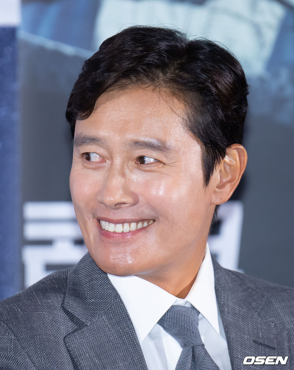31일 오후 서울 송파구 롯데시네마 월드타워점에서 영화 ‘콘크리트 유토피아’의 언론시사회가 열렸다.   배우 이병헌이 미소짓고 있다. 2023.07.31 /ksl0919@osen.co.kr