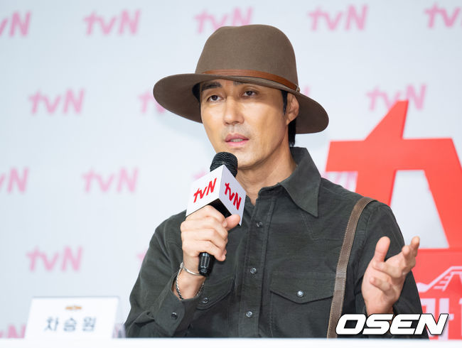 1일 오후 서울 마포구 서울가든호텔에서 tvN 예능 ‘형따라 마야로: 아홉 개의 열쇠' 제작발표회가 열렸다. 배우 차승원이 취재진의 질문에 대답하고 있다. 2023.08.01 /ksl0919@osen.co.kr