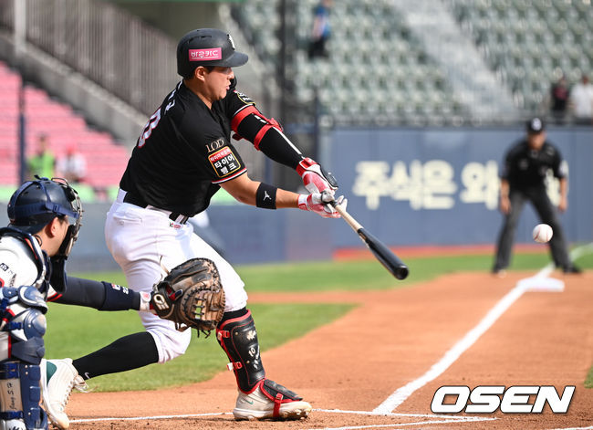 1회초 무사 1,2루 KT 황재균이 선취 1타점 적시타를 때려내고 있다. 2023.08.06 /cej@osen.co.kr