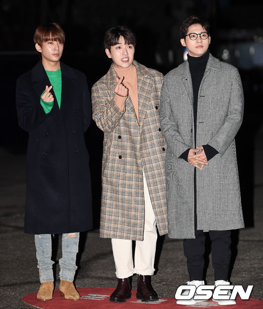 그룹 B1A4가 포토타임을 갖고 있다. /pjmpp@osen.co.kr