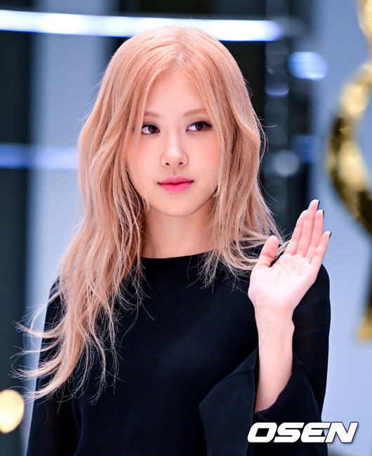 블랙핑크 로제가 포즈를 취하고 있다. 2023.05.22 /jpnews@osen.co.kr