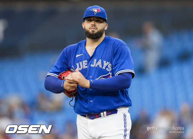 TORONTO, ON - JUNE 5: Alek Manoah #6 of the Toronto Blue Jays looks on from the mound against the Houston Astros in the first inning during their MLB game at the Rogers Centre on June 5, 2023 in Toronto, Ontario, Canada. (Photo by Mark Blinch/Getty Images)