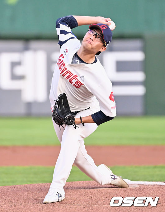 롯데 자이언츠 선발 투수 박세웅이 역투하고 있다. 2023.08.26 / foto0307@osen.co.kr