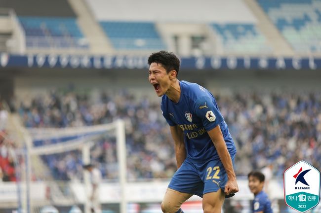 [사진] 수원삼성 안병준 / 한국프로축구연맹 제공.