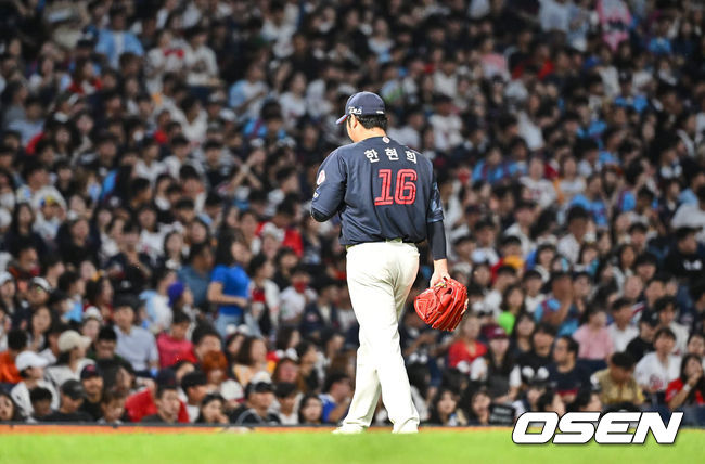 롯데 자이언츠 한현희가 3회말 교체되고 있다. 2023.09.09 / foto0307@osen.co.kr