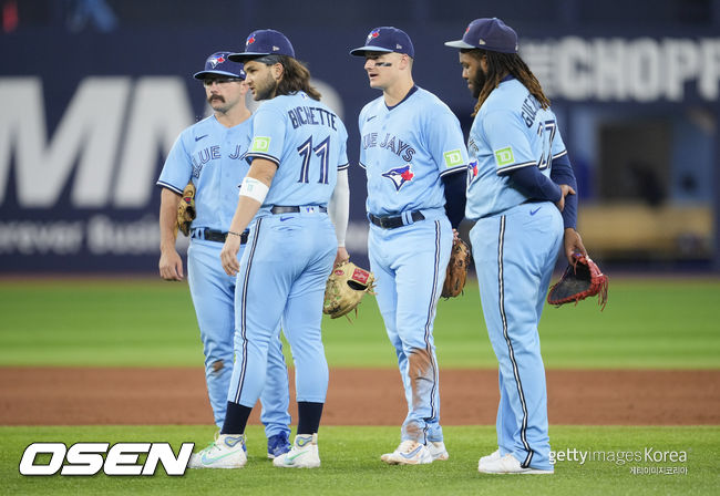 [사진] 토론토 블루제이스 내야진 ⓒGettyimages(무단전재 및 재배포 금지)