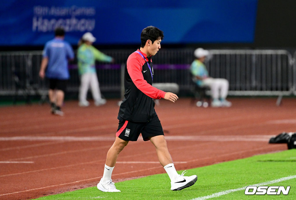 21일 오후 중국 진화 스타디움에서 '제19회 항저우아시아게임' 남자축구 조별리그 E조 2차전 대한민국과 태국의 경기가 열린다.이강인이 아시안게임 대표팀에 합류해 진화 경기장의 잔디를 밟고 있다. 2023.09.21 / dreamer@osen.co.kr