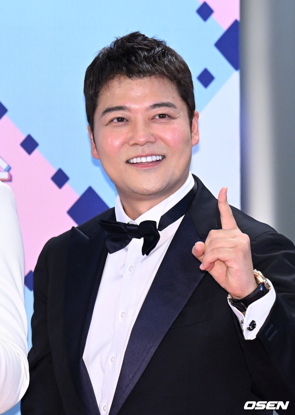 29일 오후 서울 상암 MBC 미디어센터에서 2022 MBC 방송연예대상 레드카펫 행사가 진행됐다.방송인 전현무가 레드카펫을 밟고 있다. 2022.12.29 /sunday@osen.co.kr