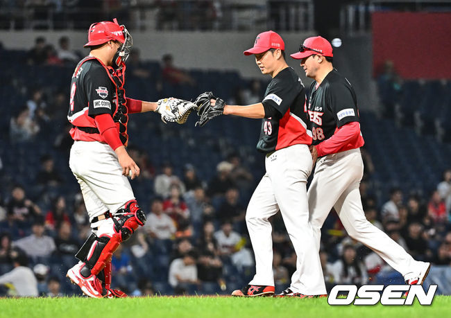 KIA 타이거즈 김건국이 5회말 2사 1루 상황에서 교체되고 있다. 2023.09.26 / foto0307@osen.co.kr