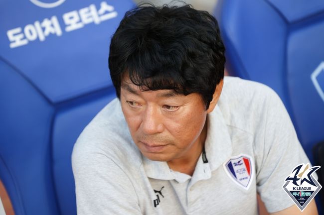 [사진] 김병수 감독 / 한국프로축구연맹.