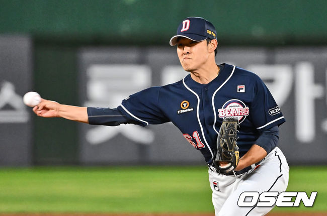 두산 베어스 선발 투수 최원준이 역투하고 있다. 2023.10.11 / foto0307@osen.co.kr