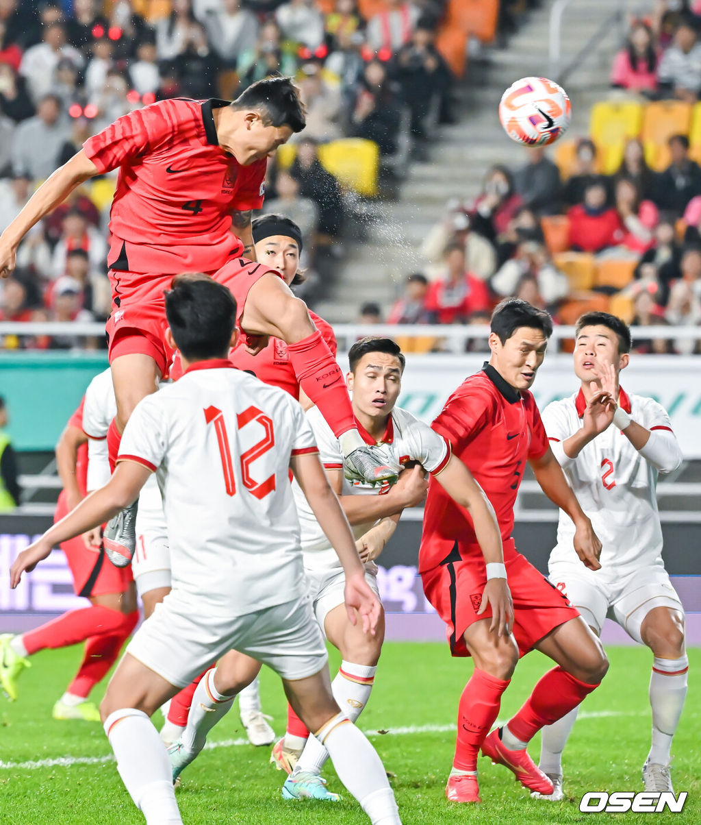 위르겐 클린스만 감독이 이끄는 축구 국가대표팀이 17일 오후 수원시 팔달구 수원월드컵경기장에서 베트남과 평가전을 진행했다.전반 김민재가 선제골을 넣고 있다. 2023.10.17 / soul1014@osen.co.kr