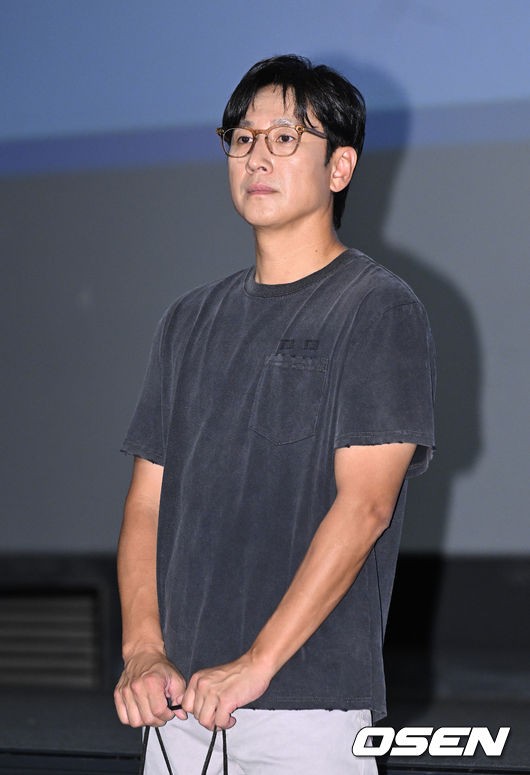 9일 오후 서울 CGV 용산아이파크몰에서 영화 ‘잠’ 무대인사가 진행됐다.배우 이선균이 무대인사를 하고 있다. 2023.09.09 /sunday@osen.co.kr