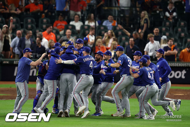 [사진] 텍사스 선수들이 월드시리즈 진출 확정 후 기뻐하고 있다. ⓒGettyimages(무단전재 및 재배포 금지)