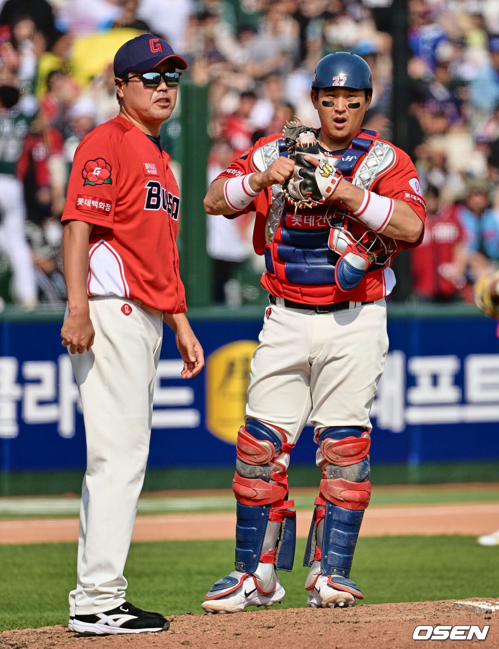 롯데 자이언츠 강영식 코치, 유강남 083 2023.05.21 / foto0307@osen.co.kr