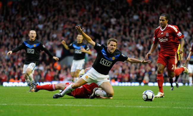 LIVERPOOL, UNITED KINGDOM - OCTOBER 25:  during the Barclays Premier League match between Liverpool and Manchester United at Anfield on October 25, 2009 in Liverpool, England. (Photo by Michael Regan/Getty Images)