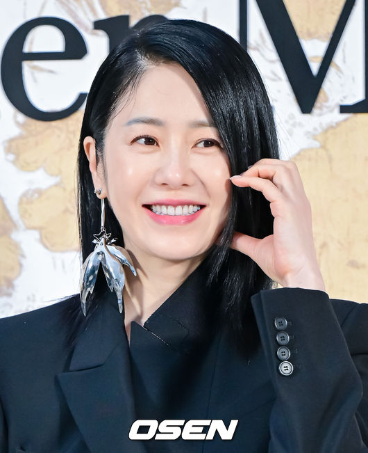 배우 고현정이 포토타임을 하고 있다. 2023.11.01 /jpnews@osen.co.kr