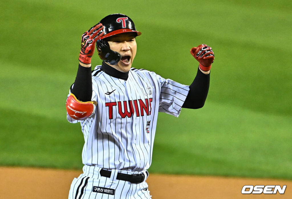 7일 잠실 NC파크에서 2023 신한은행 SOL KBO 포스트시즌 한국시리즈 LG 트윈스와 KT 위즈의 1차전 경기가 열렸다. LG 트윈스 박해민이 1회말 안타를 치고 환호하고 있다. 2023.11.07 / foto0307@osen.co.kr