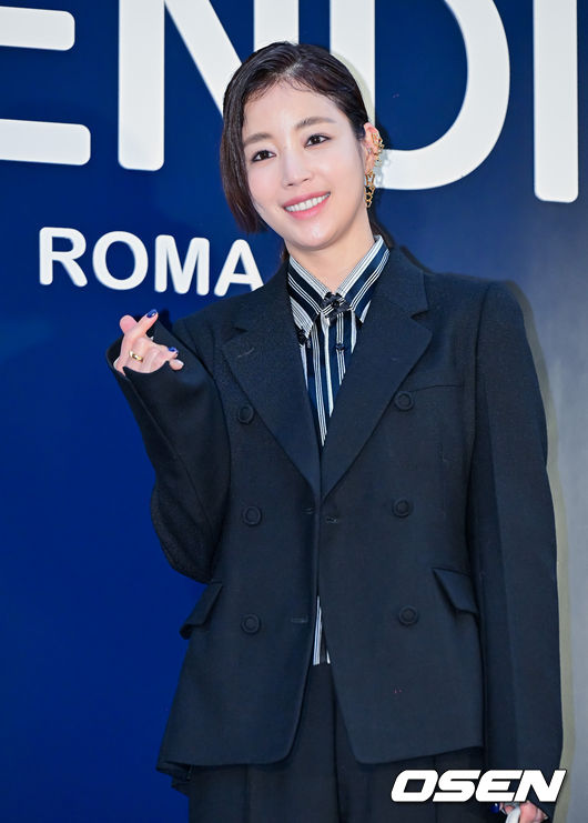 배우 기은세가 포토타임을 하고 있다. 2023.10.25 /jpnews@osen.co.kr