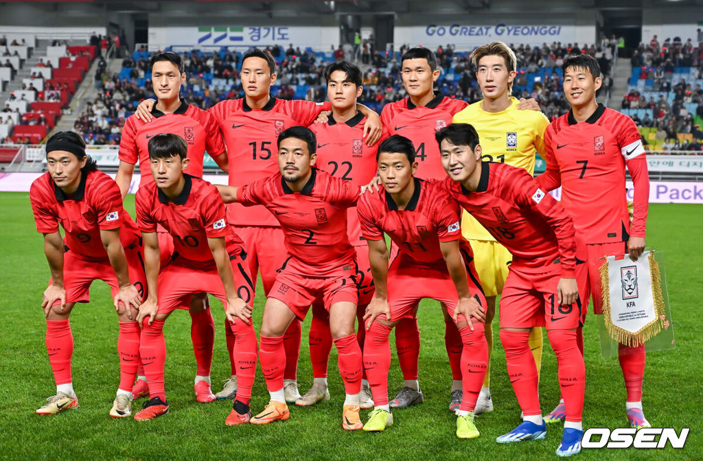 위르겐 클린스만 감독이 이끄는 축구 국가대표팀이 17일 오후 수원시 팔달구 수원월드컵경기장에서 베트남과 평가전을 진행했다.경기 앞서 축구대표팀 베스트일레븐이 포즈를 취하고 있다. 2023.10.17 / soul1014@osen.co.kr