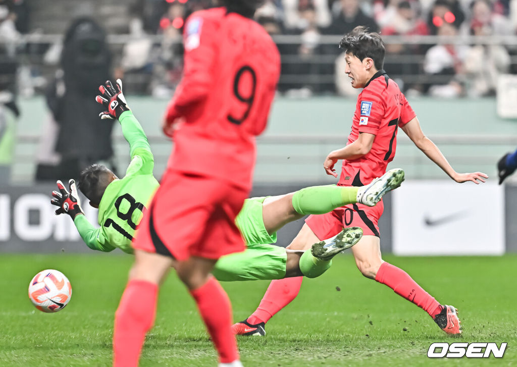 위르겐 클린스만 감독이 이끄는 대한민국 축구 대표팀과 싱가포르의 2026 북중미 월드컵 아시아 2차 예선 C조 1차전이 16일 서울 마포구 서울월드컵경기장에서 열렸다.전반 이재성이 오프사이드골을 넣고 있다. 2023.11.16 / soul1014@osen.co.kr