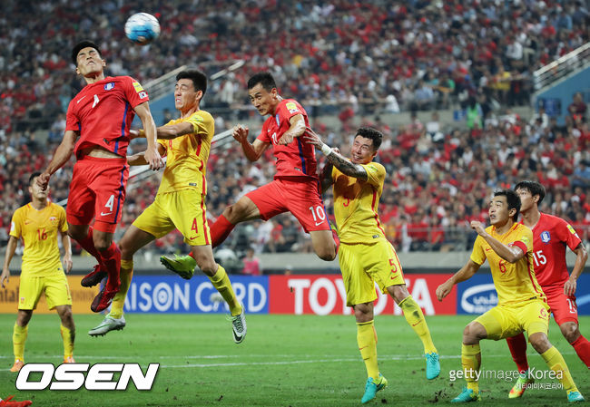 XXX XXX of XXX XXX during the 2018 FIFA World Cup Qualifier Final Round Group A match between South Korea and China at Seoul World Cup Stadium on September 1, 2016 in Seoul, South Korea.