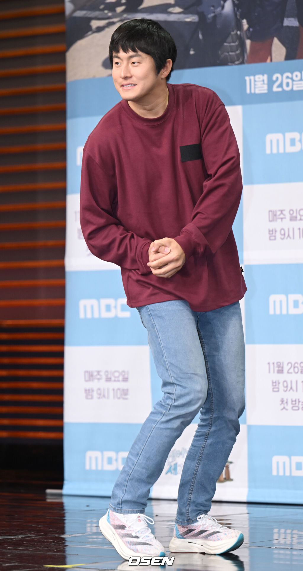 23일 오후 서울 마포구 상암동 MBC신사옥에서 MBC 새 예능 ‘태계일주3(태어난김에 세계일주)’ 제작발표회가 열렸다. 방송인 기안84가 취재진을 향해 포즈를 취하고 있다. 2023.11.23 / ksl0919@osen.co.kr