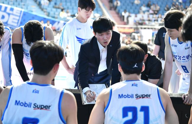 [사진] 10연패를 당한 한국가스공사 / KBL 제공