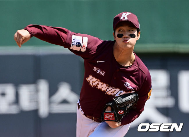 키움 히어로즈 선발투수 안우진이 역투하고 있다. 2023.04.30 / foto0307@osen.co.kr