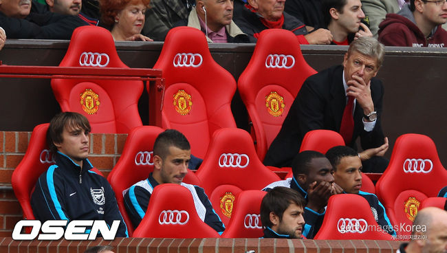 of Manchester United of Arsenal during the Barclays Premier League match between Manchester United and Arsenal at Old Trafford on August 28, 2011 in Manchester, England.