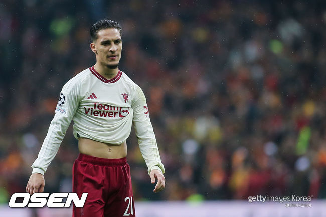 ISTANBUL, TURKEY - NOVEMBER 29: Antony of Manchester United reacts after the UEFA Champions League match between Galatasaray A.S. and Manchester United at Ali Sami Yen Arena on November 29, 2023 in Istanbul, Turkey. (Photo by Ahmad Mora/Getty Images)