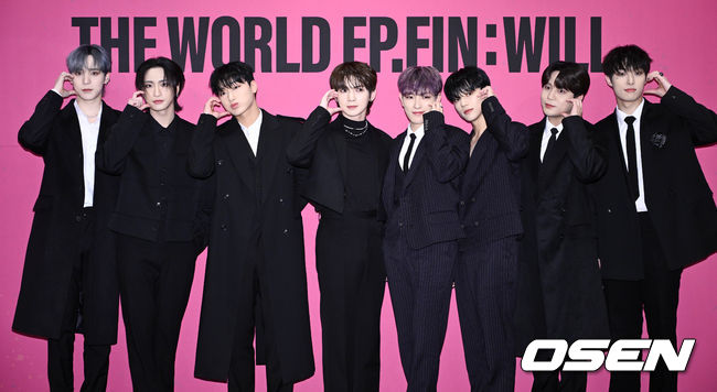 에이티즈(ATEEZ) 정규 2집 ‘더 월드 에피소드 파이널 : 윌(THE WORLD EP FIN : WILL)’ 발매 기념 기자간담회가 서울 강남구 안다즈호텔에서 열렸다. <br /><br />에이티즈가 포즈를 취하고 있다. 2023.12.01 /cej@osen.co.kr