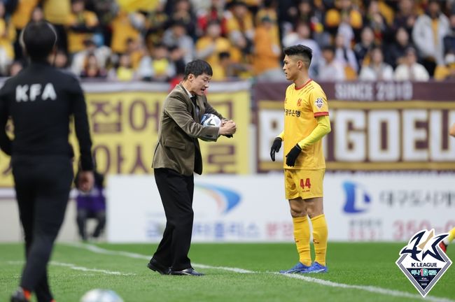 [사진] 이정효 감독 / 한국프로축구연맹.