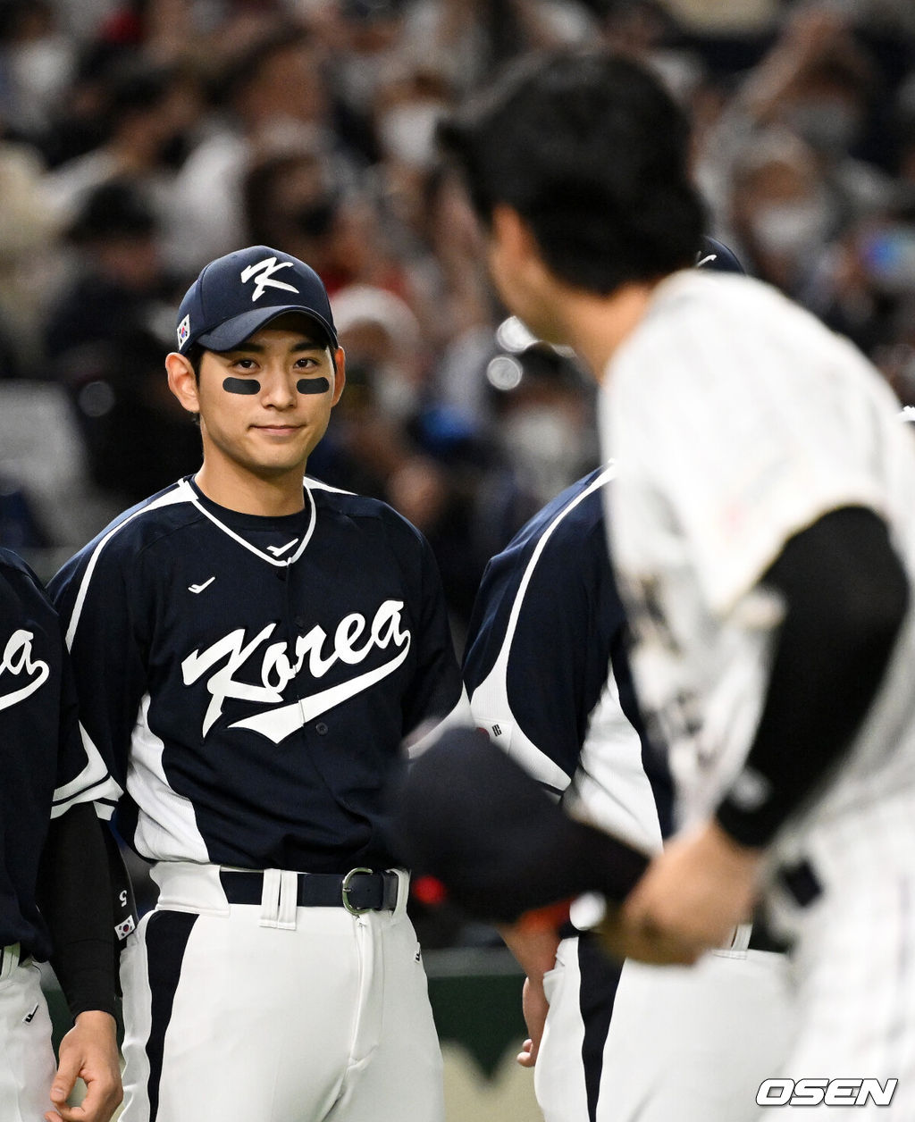  WBC 한일전을 앞두고 한국 이정후가 일본 오타니와 인사를 하고 있다. 2023.03.10 /spjj@osen.co.kr