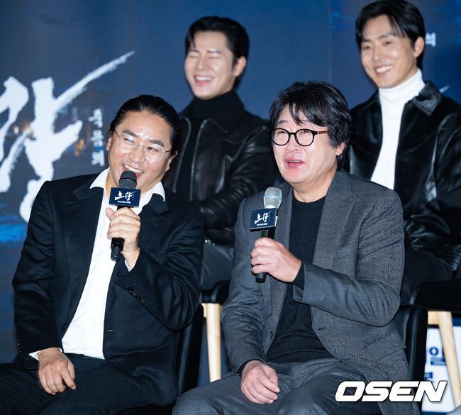 12일 오후 서울 송파구 롯데시네마 월드타워에서 영화 '노량: 죽음의 바다' 언론배급시사회가 열렸다.