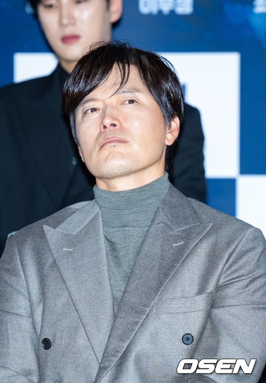 12일 오후 서울 송파구 롯데시네마 월드타워에서 영화 '노량: 죽음의 바다' 언론배급시사회가 열렸다.