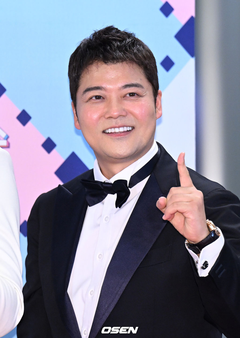 29일 오후 서울 상암 MBC 미디어센터에서 2022 MBC 방송연예대상 레드카펫 행사가 진행됐다.방송인 전현무가 레드카펫을 밟고 있다. 2022.12.29 /sunday@osen.co.kr