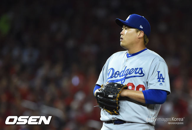 [사진] 2019년 다저스 시절 NLDS 3차전 선발로 나선 류현진. ⓒGettyimages(무단전재 및 재배포 금지)