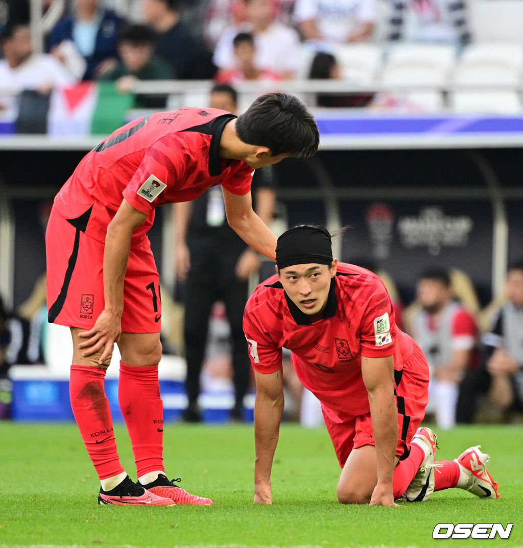 위르겐 클린스만 감독이 이끄는 대한민국 축구대표팀은 20일 오후 8시 30분(이하 한국시간) 카타르 도하 알투마마 스타디움에서 열린 요르단과 2023 아시아축구연맹(AFC) 카타르 아시안컵 조별리그 E조 2차전에서 2-2로 비겼다.전반 대한민국 조규성이 파울을 얻어내고 있다. 2024.01.20 /jpnews@osen.co.kr