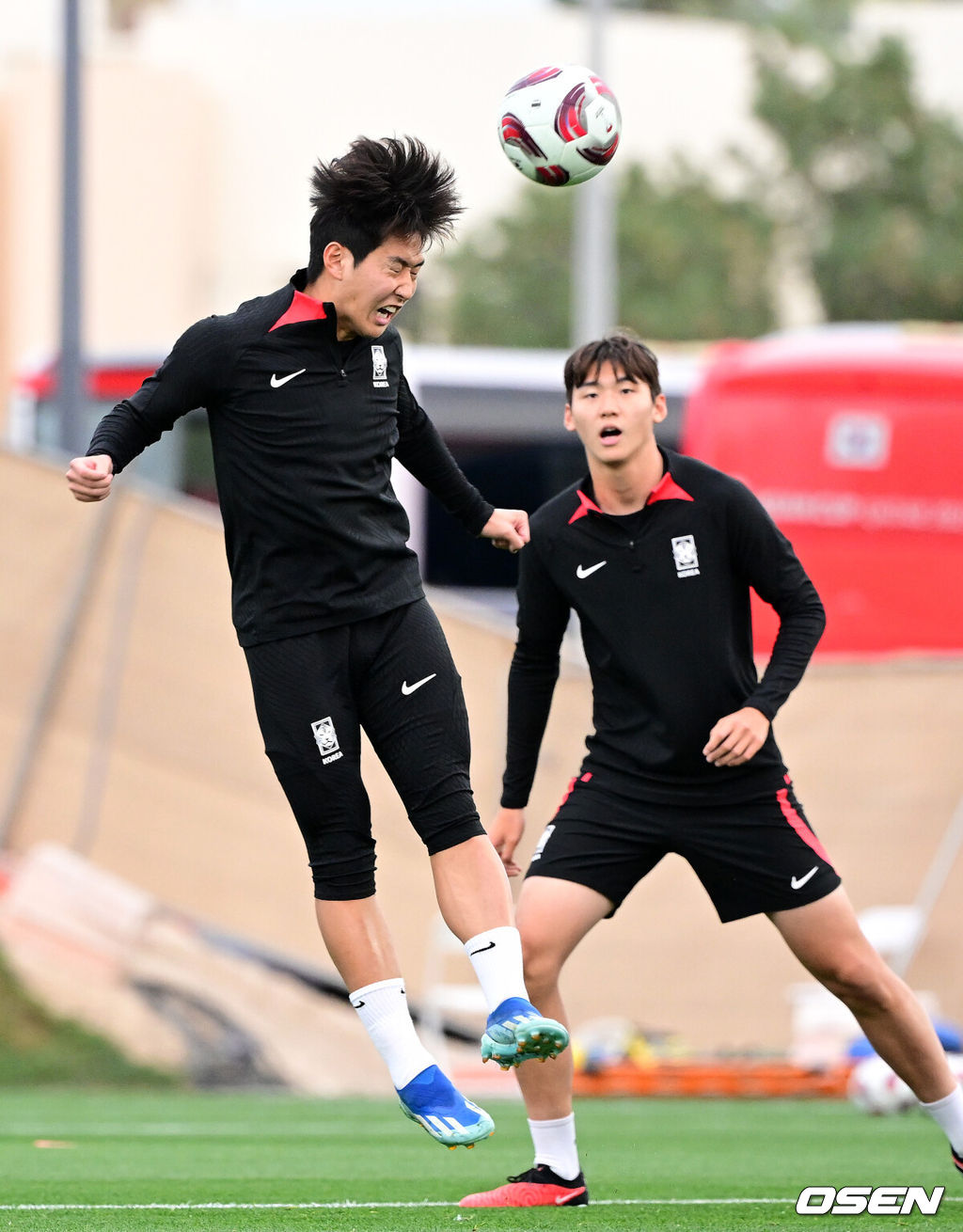 대한민국 축구대표팀이 29일(현지시간) 카타르 도하 알 에글라 트레이닝 센터에서 훈련을 가졌다.이강인이 훈련을 하고 있다. 2024.01.29 / jpnews.osen.co.kr