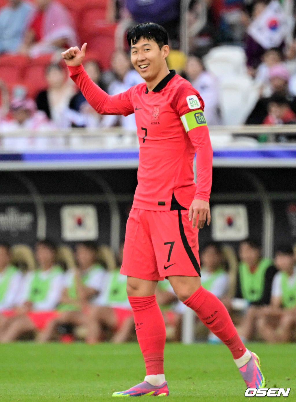 위르겐 클린스만 감독이 이끄는 대한민국 축구대표팀과 요르단의 2023 아시아축구연맹(AFC) 카타르 아시안컵 E조 2차전이 20일 오후(현지시간) 카타르 도하 알투마마 스타디움에서 열렸다.전반 대한민국 손흥민이 페널티킥 선제골을 넣은 뒤 기뻐하고 있다. 2024.01.20 /jpnews@osen.co.kr