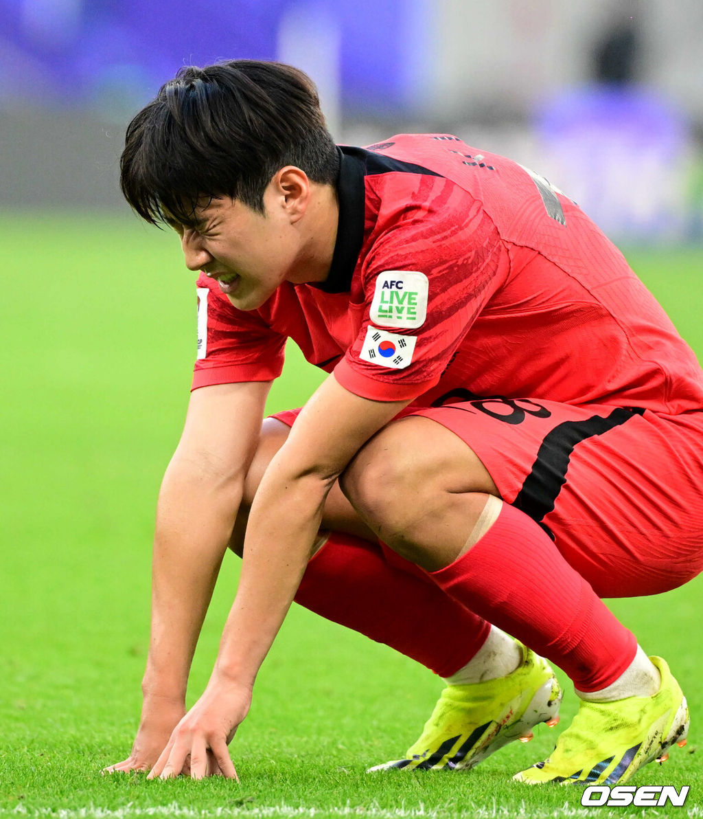 위르겐 클린스만 감독이 이끄는 대한민국 축구대표팀과 요르단의 2023 아시아축구연맹(AFC) 카타르 아시안컵 E조 2차전이 20일 오후(현지시간) 카타르 도하 알투마마 스타디움에서 열렸다.후반 대한민국 이강인이 힘들어하고 있다. 2024.01.20 /jpnews@osen.co.kr