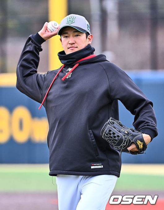 KT 위즈 고영표가 훈련을 하고 있다. 2024.02.02 / foto0307@osen.co.kr