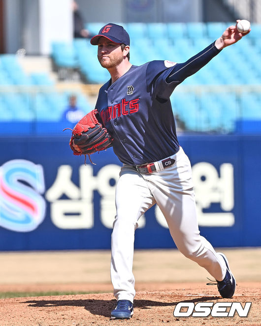 롯데 자이언츠 선발투수 반즈가 역투하고 있다. 2024.03.14 / foto0307@osen.co.kr