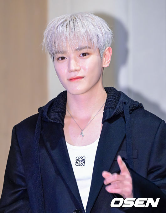 NCT 태용이 포토타임을 하고 있다. 2024.02.26 /jpnews@osen.co.kr