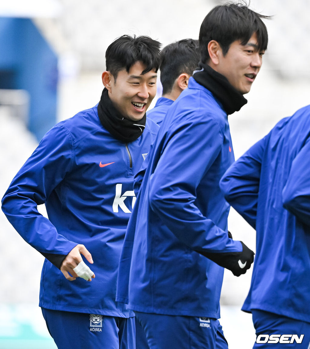 20일 서울 마포구 서울월드컵경기장에서 2026 FIFA 북중미 월드컵 2차 예선 한국-태국 경기 공식훈련이 진행됐다. 손흥민이 미소 지으며 훈련하고 있다..   2024.03.20 / soul1014@osen.co.kr