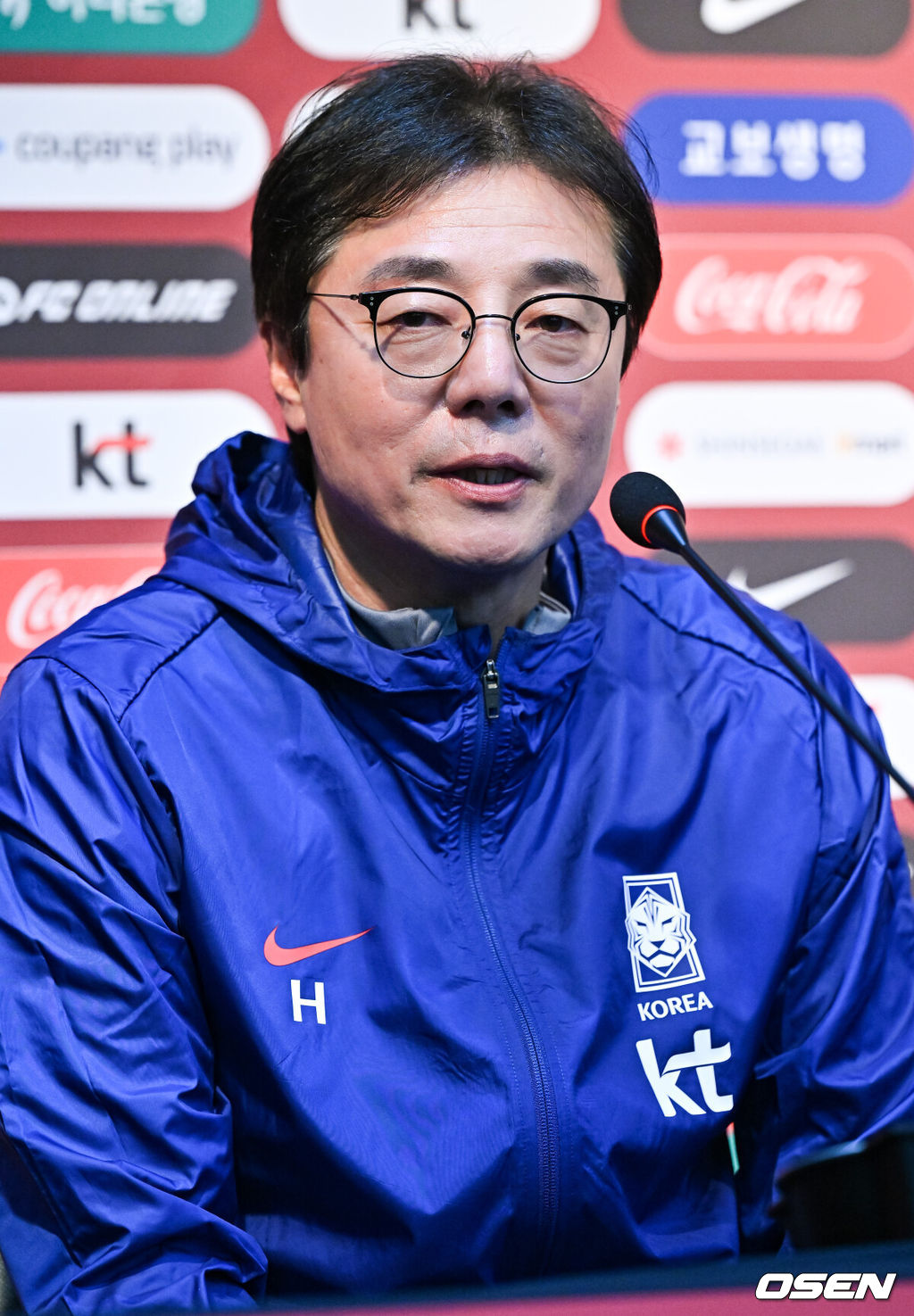 20일 서울 마포구 서울월드컵경기장에서 2026 FIFA 북중미 월드컵 2차 예선 한국-태국 경기 공식 기자회견이 진행됐다. 황선홍 임시 감독이 인터뷰하고 있다.. 2024.03.20 / soul1014@osen.co.kr