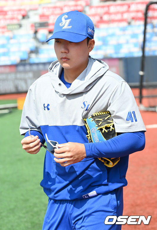 [사진]김현준,'두근두근 개막전'::스포탈코리아